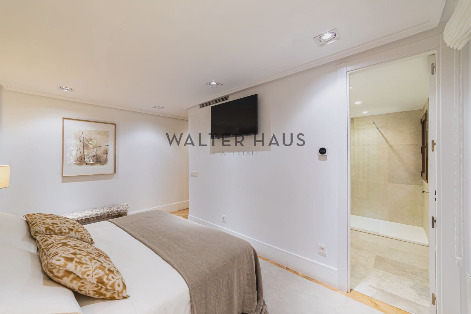 3 bedroom Flat for sale in Madrid city - € 3,200,000 (Ref: 9932365)