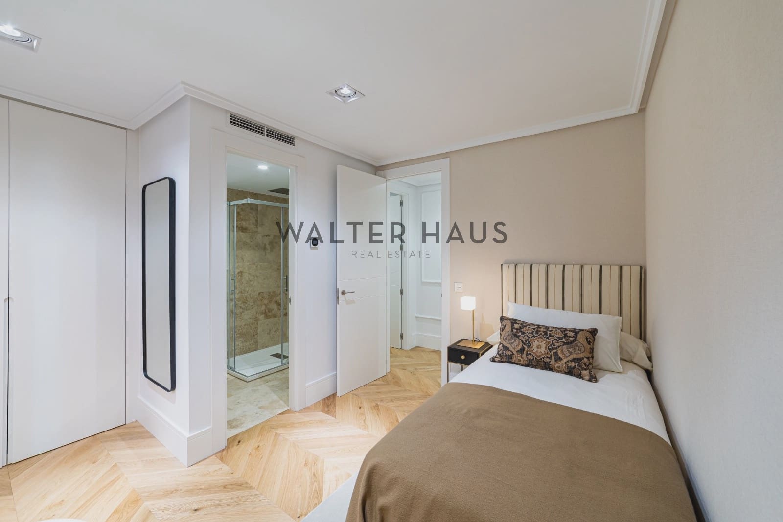 3 bedroom Flat for sale in Madrid city - € 3,200,000 (Ref: 9932365)