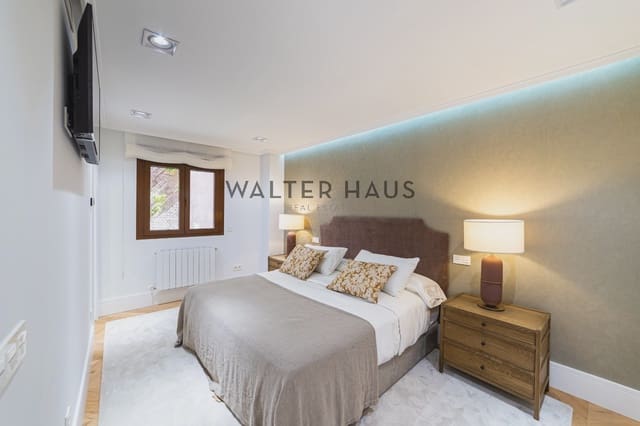 3 slaapkamer Flat te koop in Castellana, Madrid stad - € 3.200.000 (Ref: 9932365)