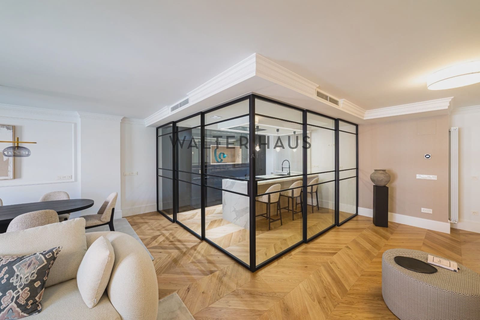 3 bedroom Flat for sale in Madrid city - € 3,200,000 (Ref: 9932365)