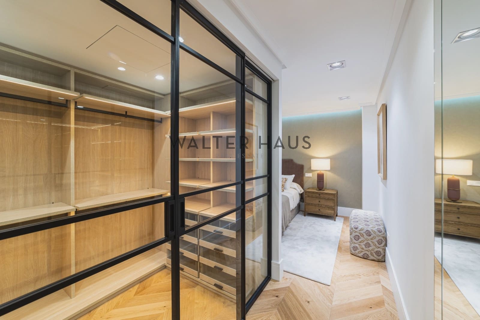 3 bedroom Flat for sale in Madrid city - € 3,200,000 (Ref: 9932365)