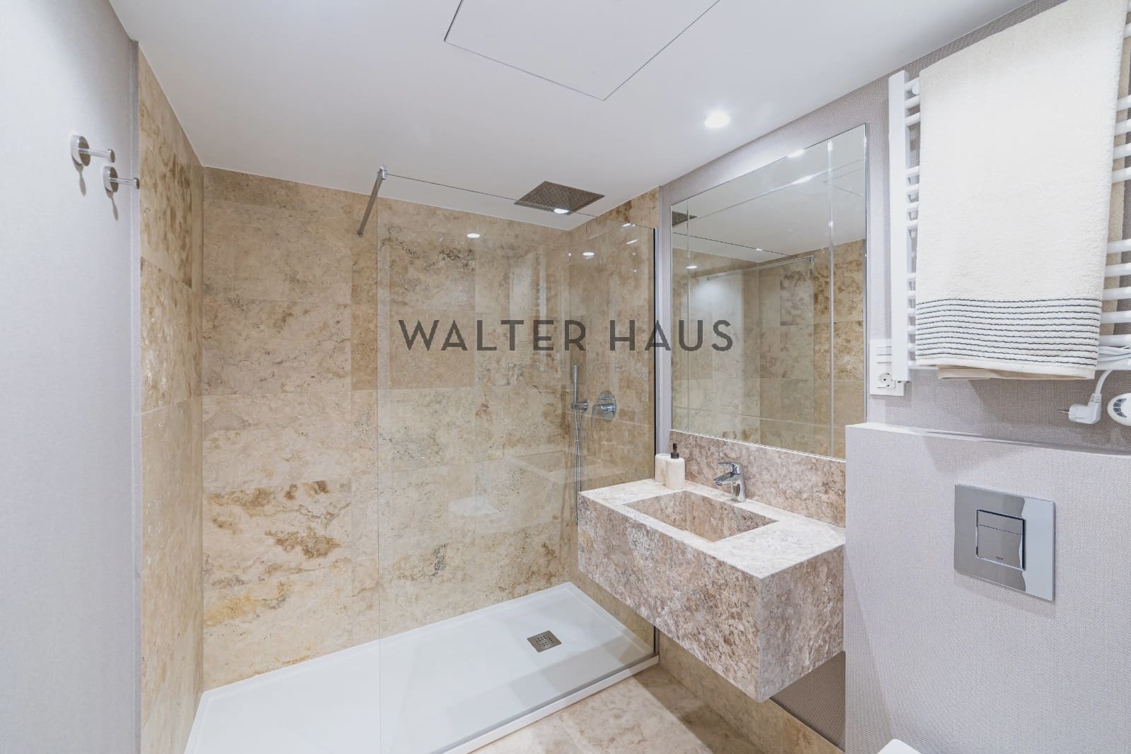 3 bedroom Flat for sale in Madrid city - € 3,200,000 (Ref: 9932365)