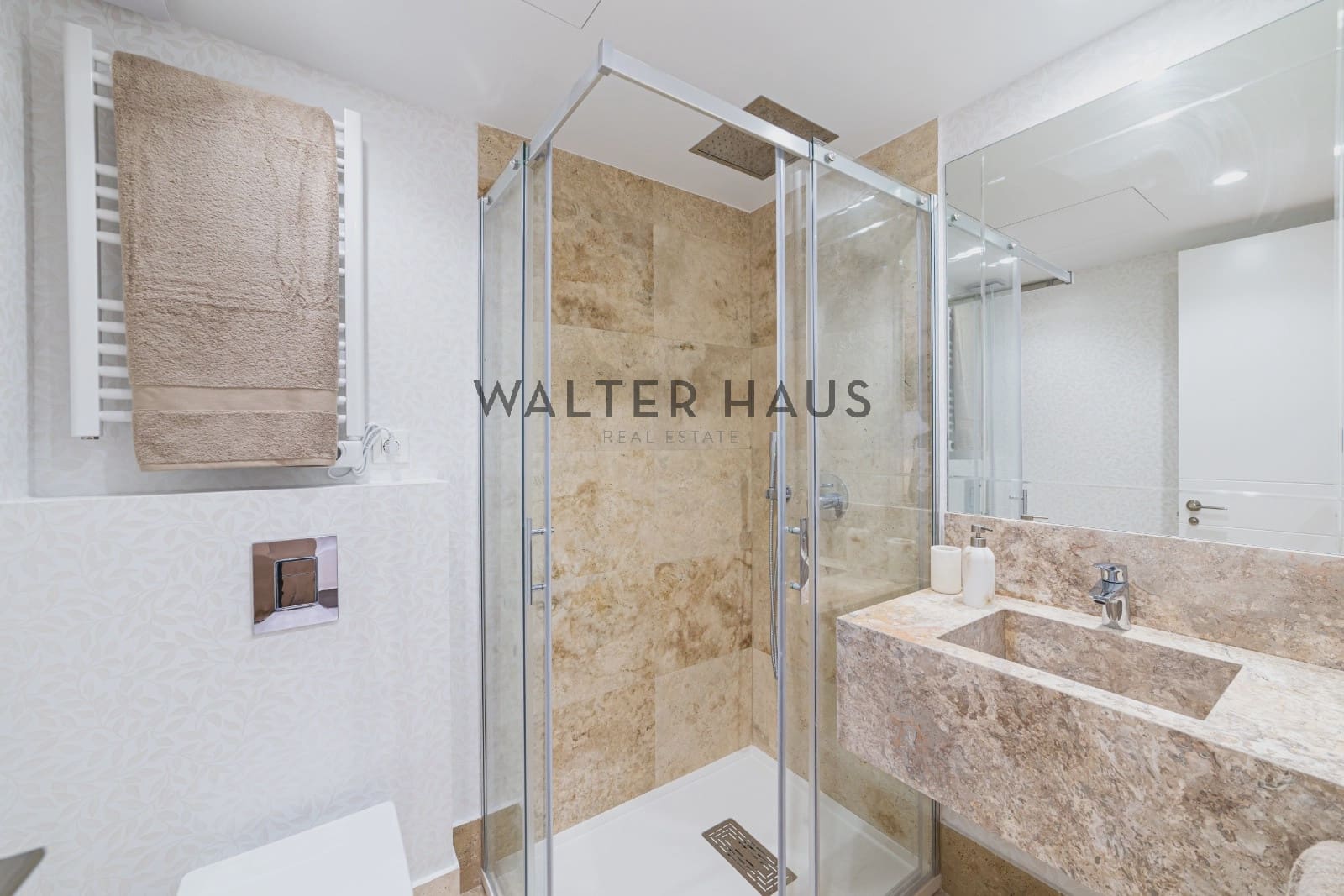 3 bedroom Flat for sale in Madrid city - € 3,200,000 (Ref: 9932365)
