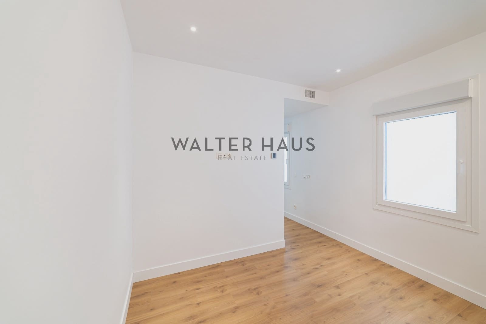 Piso de 3 habitaciones en Madrid ciudad en venta - 1.390.000 € (Ref: 9934824)