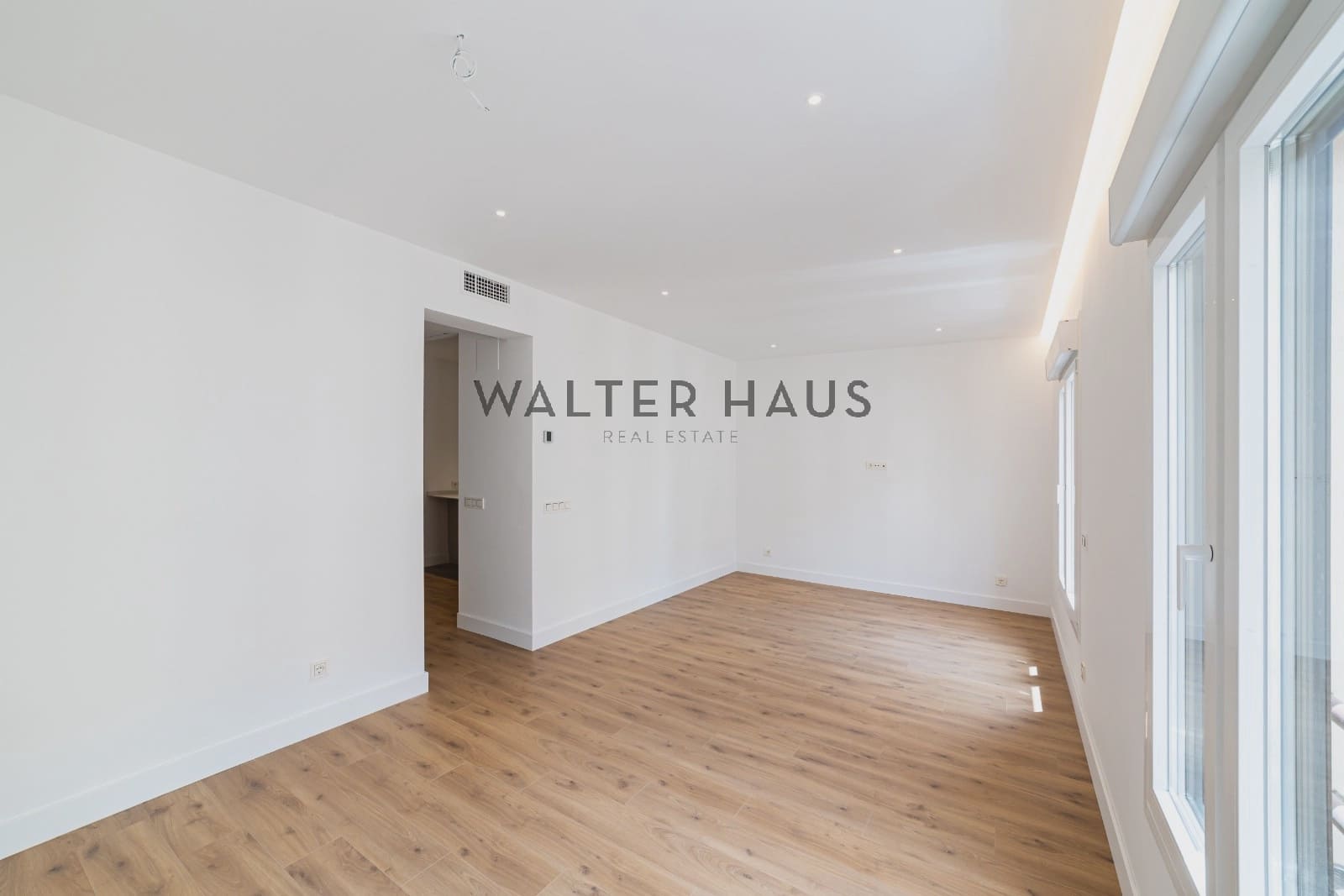 Piso de 3 habitaciones en Madrid ciudad en venta - 1.390.000 € (Ref: 9934824)