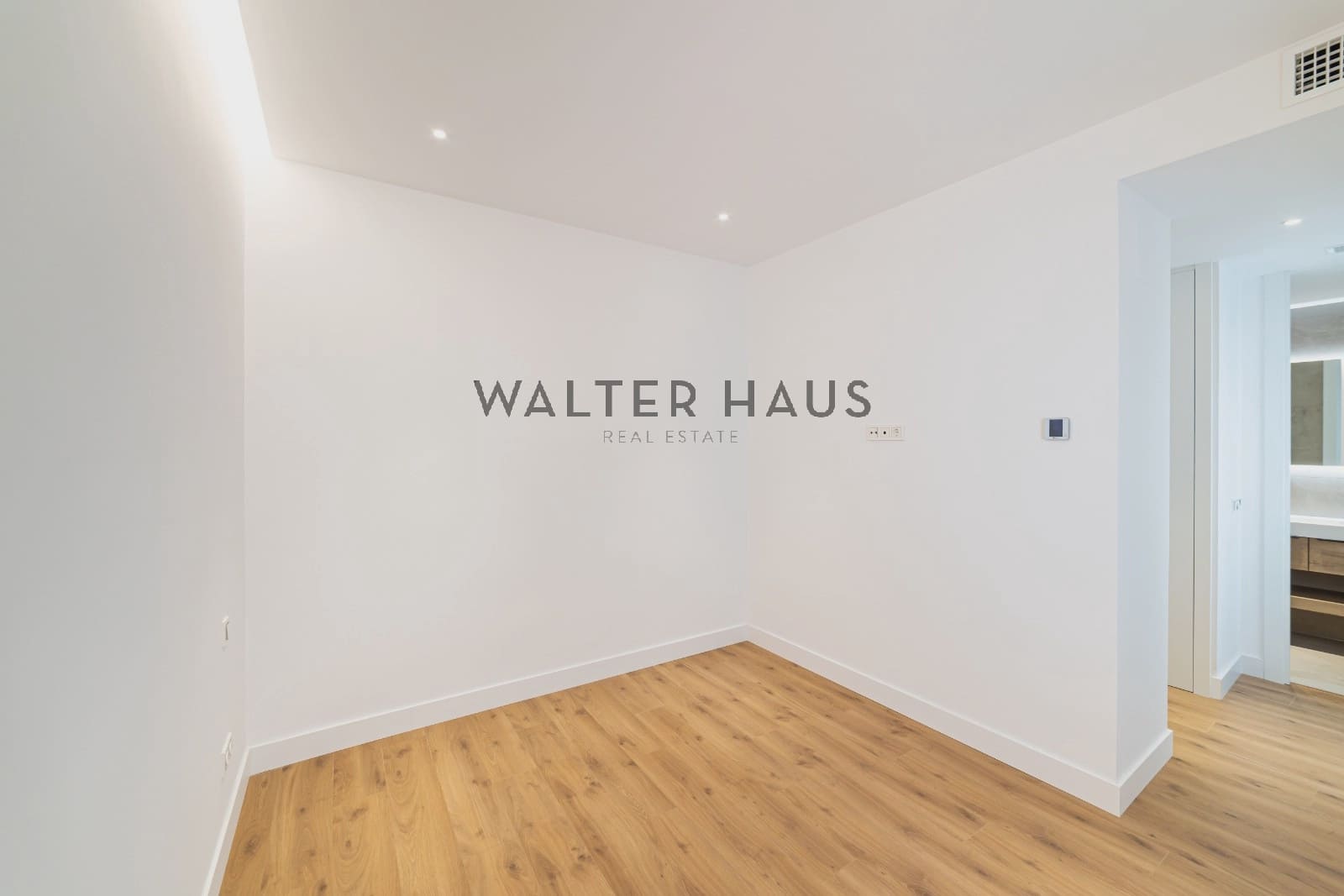 Piso de 3 habitaciones en Madrid ciudad en venta - 1.390.000 € (Ref: 9934824)