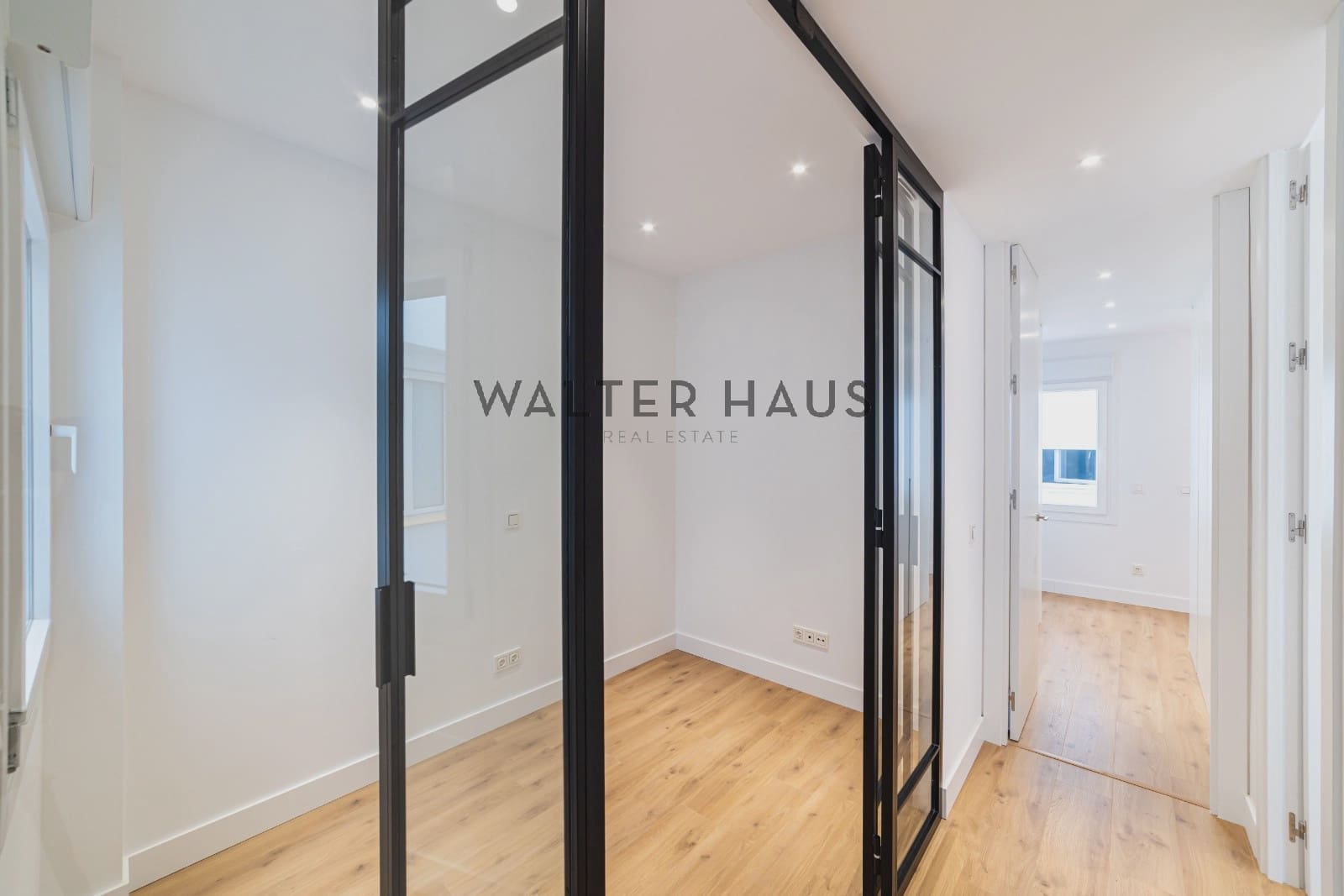 Piso de 3 habitaciones en Madrid ciudad en venta - 1.390.000 € (Ref: 9934824)