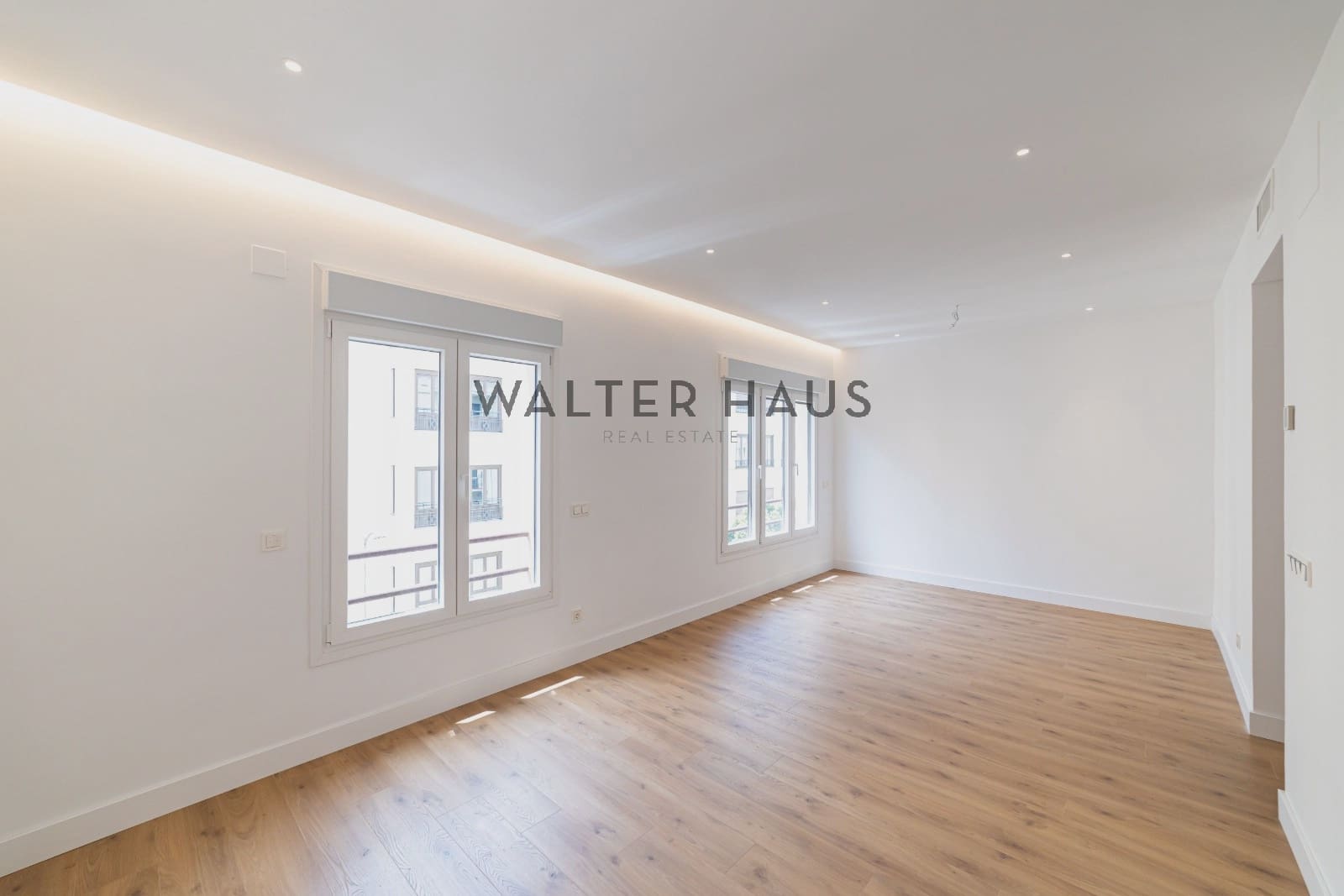 Piso de 3 habitaciones en Madrid ciudad en venta - 1.390.000 € (Ref: 9934824)