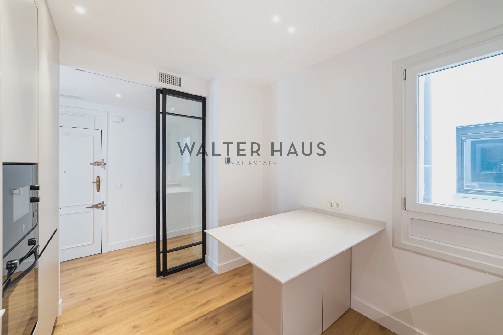 Piso de 3 habitaciones en Madrid ciudad en venta - 1.390.000 € (Ref: 9934824)