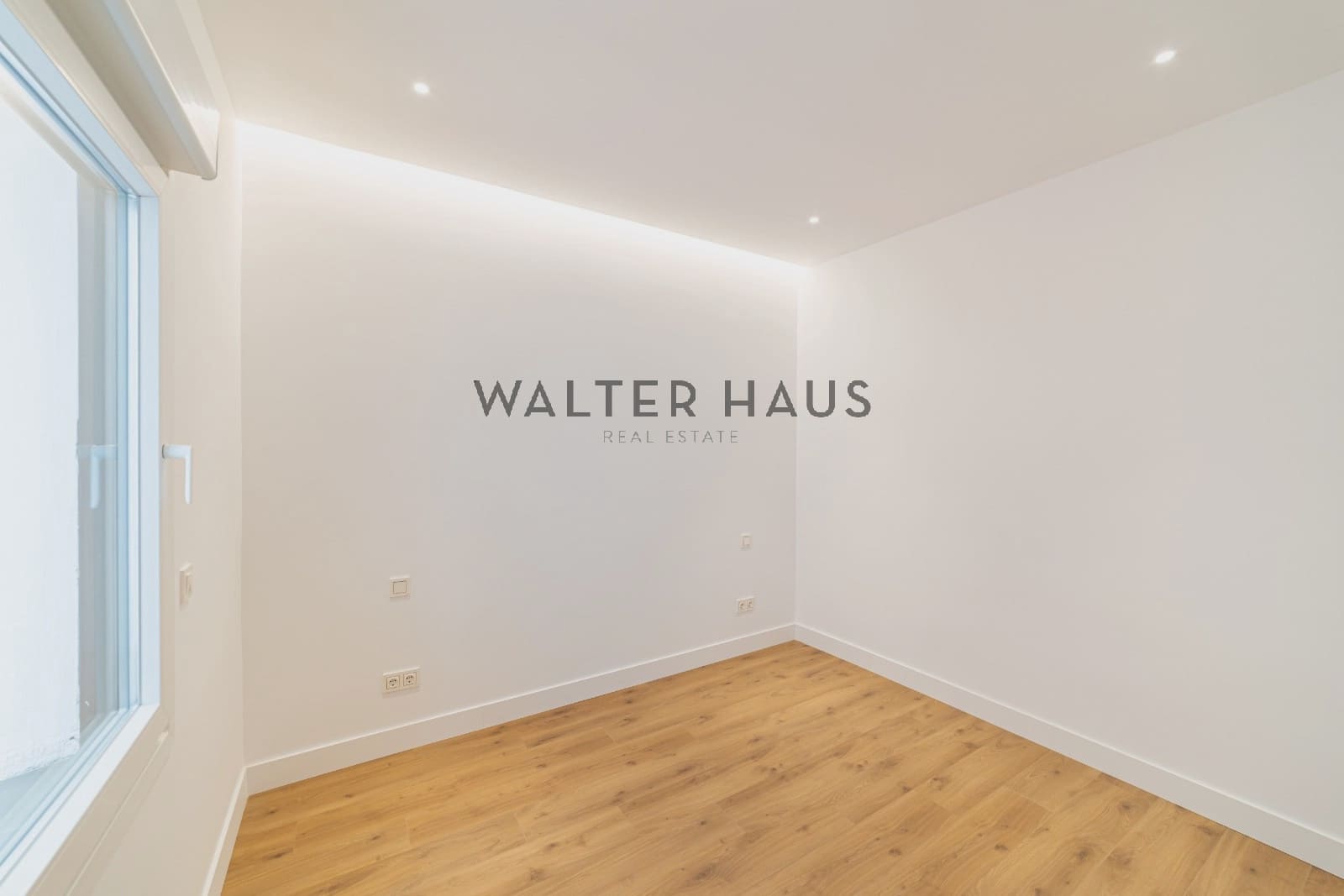 Piso de 3 habitaciones en Madrid ciudad en venta - 1.390.000 € (Ref: 9934824)