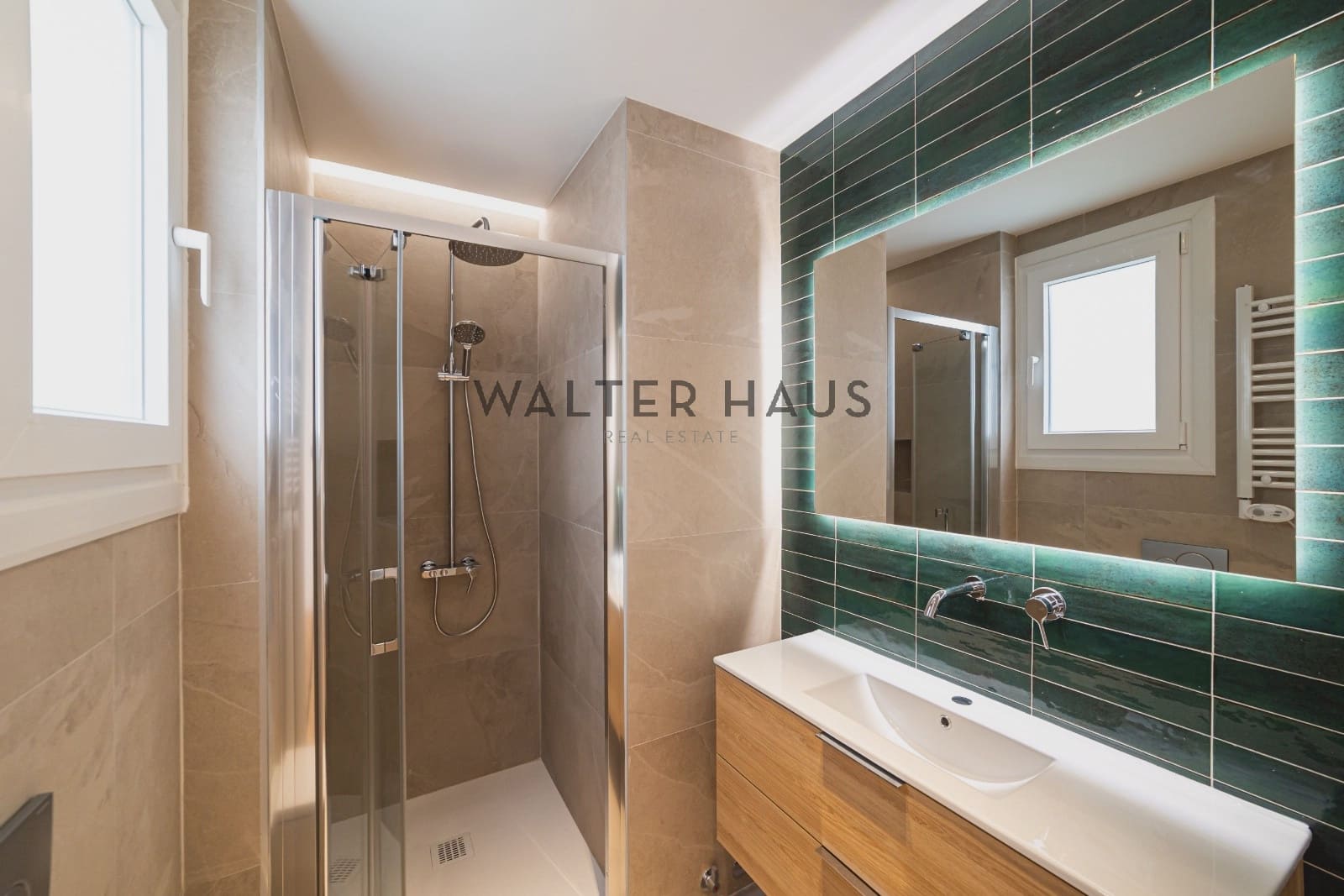 Piso de 3 habitaciones en Madrid ciudad en venta - 1.390.000 € (Ref: 9934824)