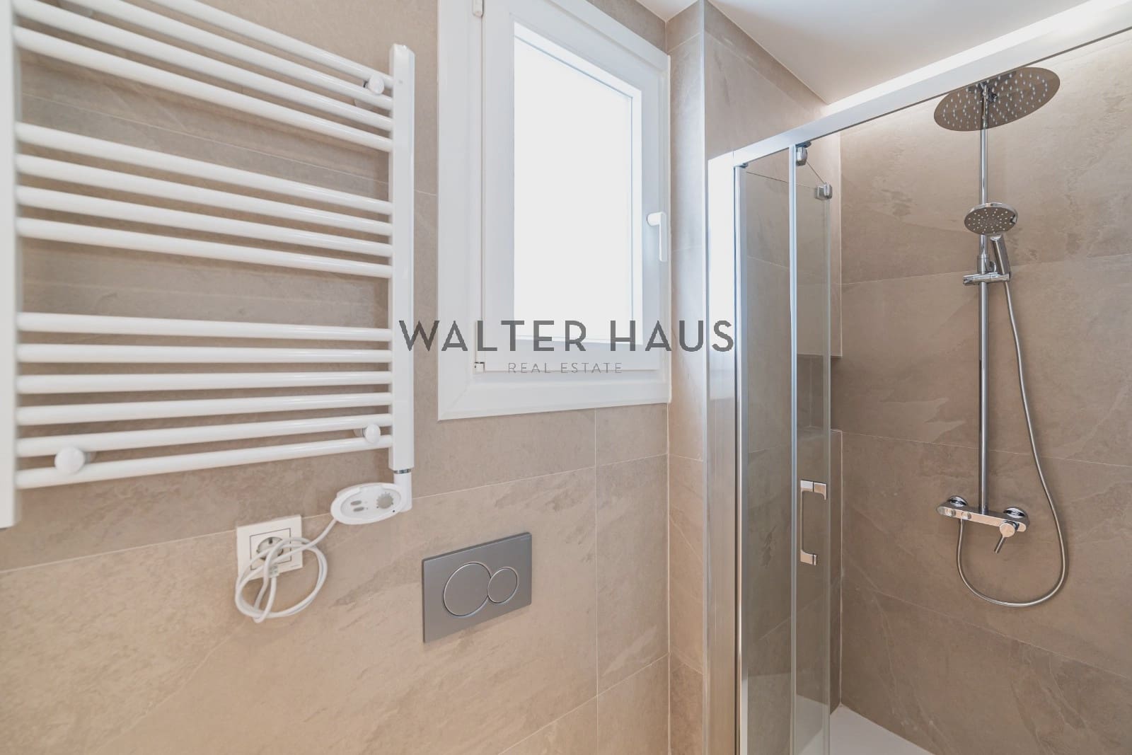 Piso de 3 habitaciones en Madrid ciudad en venta - 1.390.000 € (Ref: 9934824)