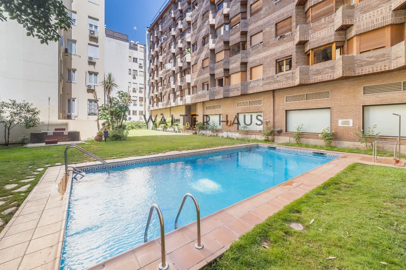 1 bedroom Flat for sale in Madrid city - € 1,300,000 (Ref: 9935212)