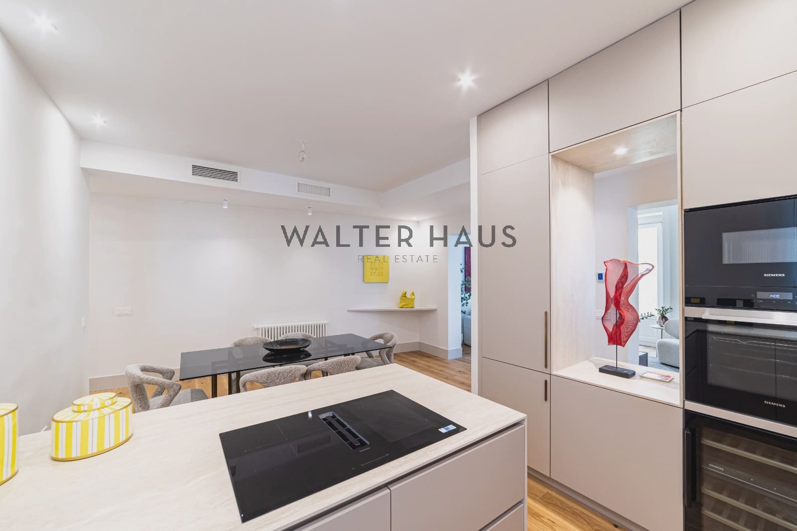 3 bedroom Flat for sale in Madrid city - € 2,075,000 (Ref: 9939123)
