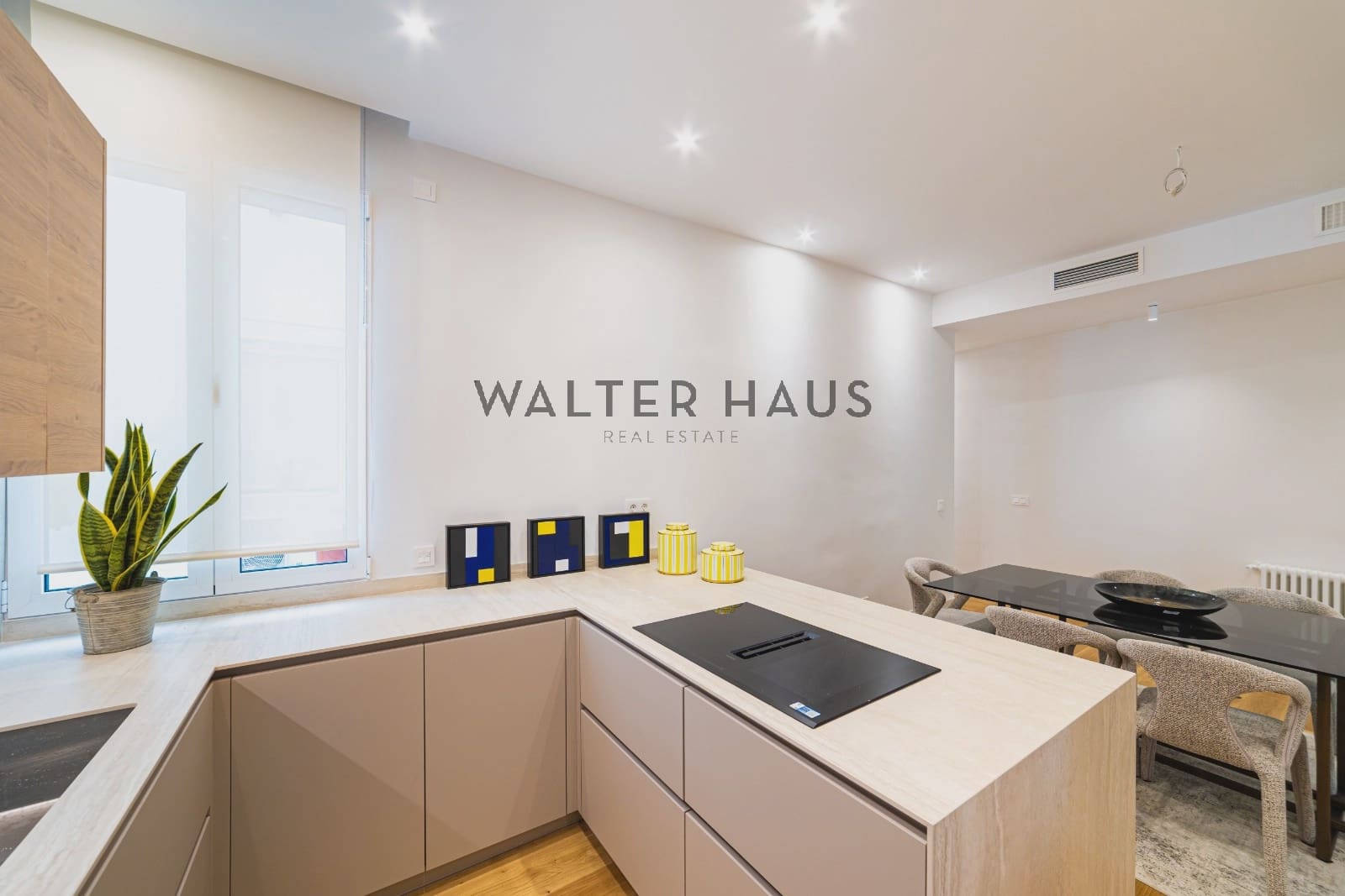 3 bedroom Flat for sale in Madrid city - € 2,075,000 (Ref: 9939123)