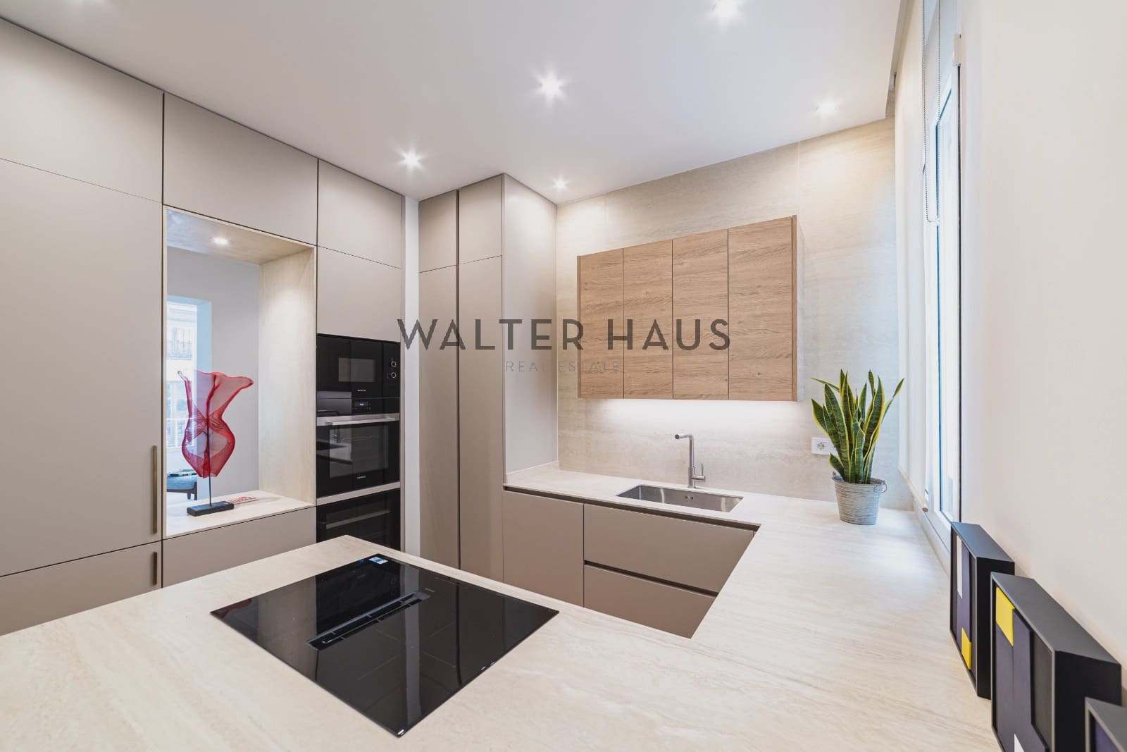 3 bedroom Flat for sale in Madrid city - € 2,075,000 (Ref: 9939123)