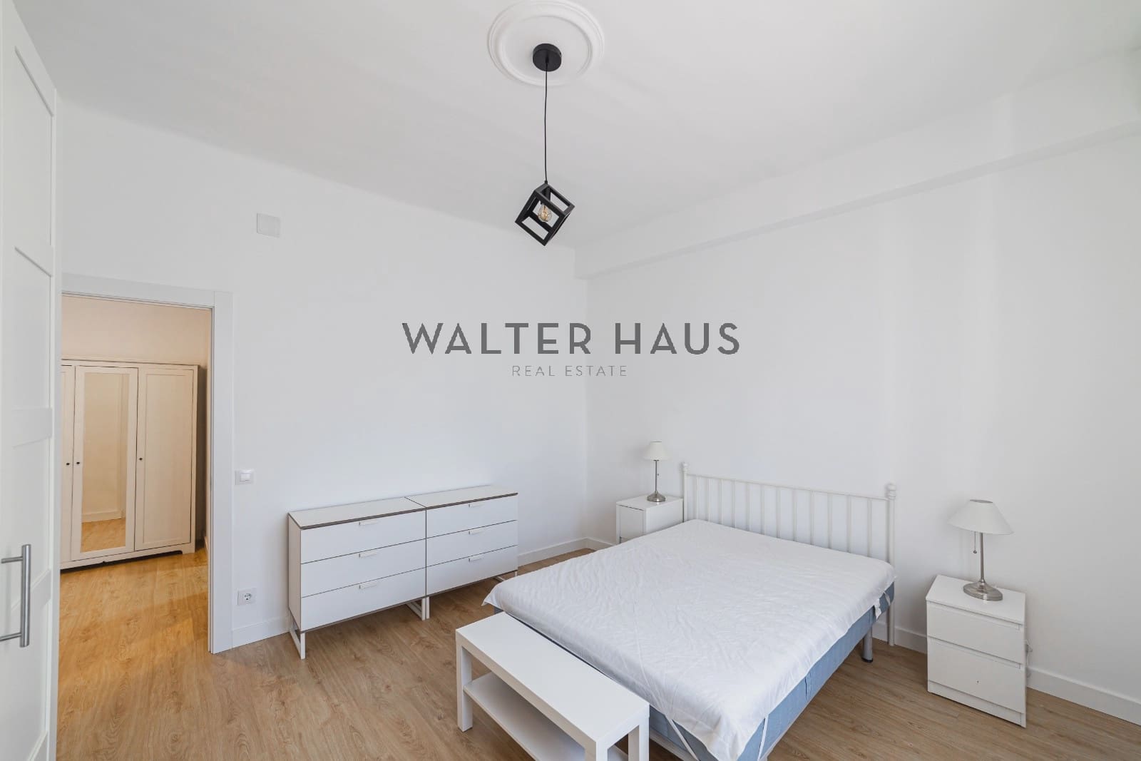 3 soverom Leilighet til leie i Madrid by - € 4 100 (Ref: 9941282)