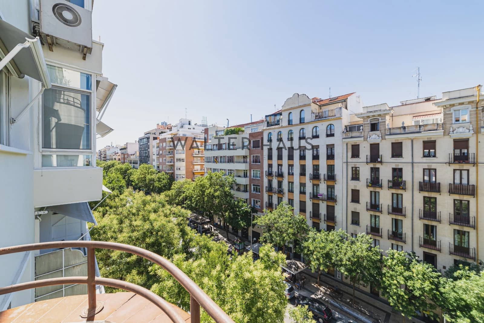 3 soverom Leilighet til leie i Madrid by - € 4 100 (Ref: 9941282)