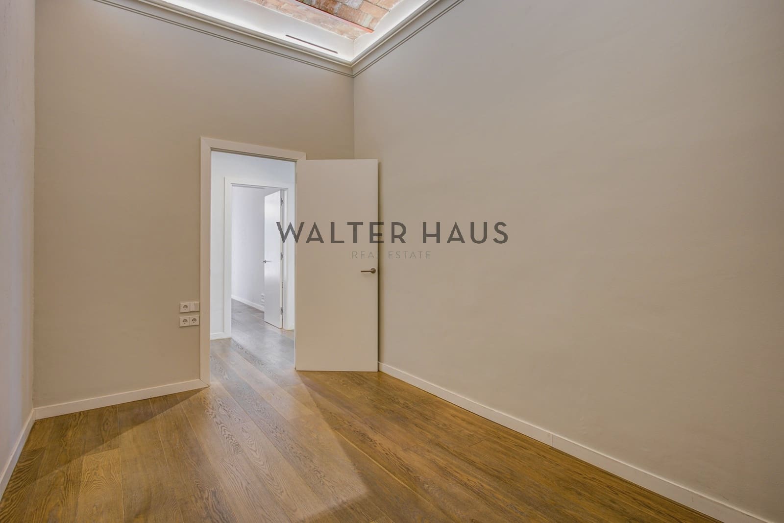 Piso de 3 habitaciones en Barcelona ciudad en venta - 1.850.000 € (Ref: 9944457)