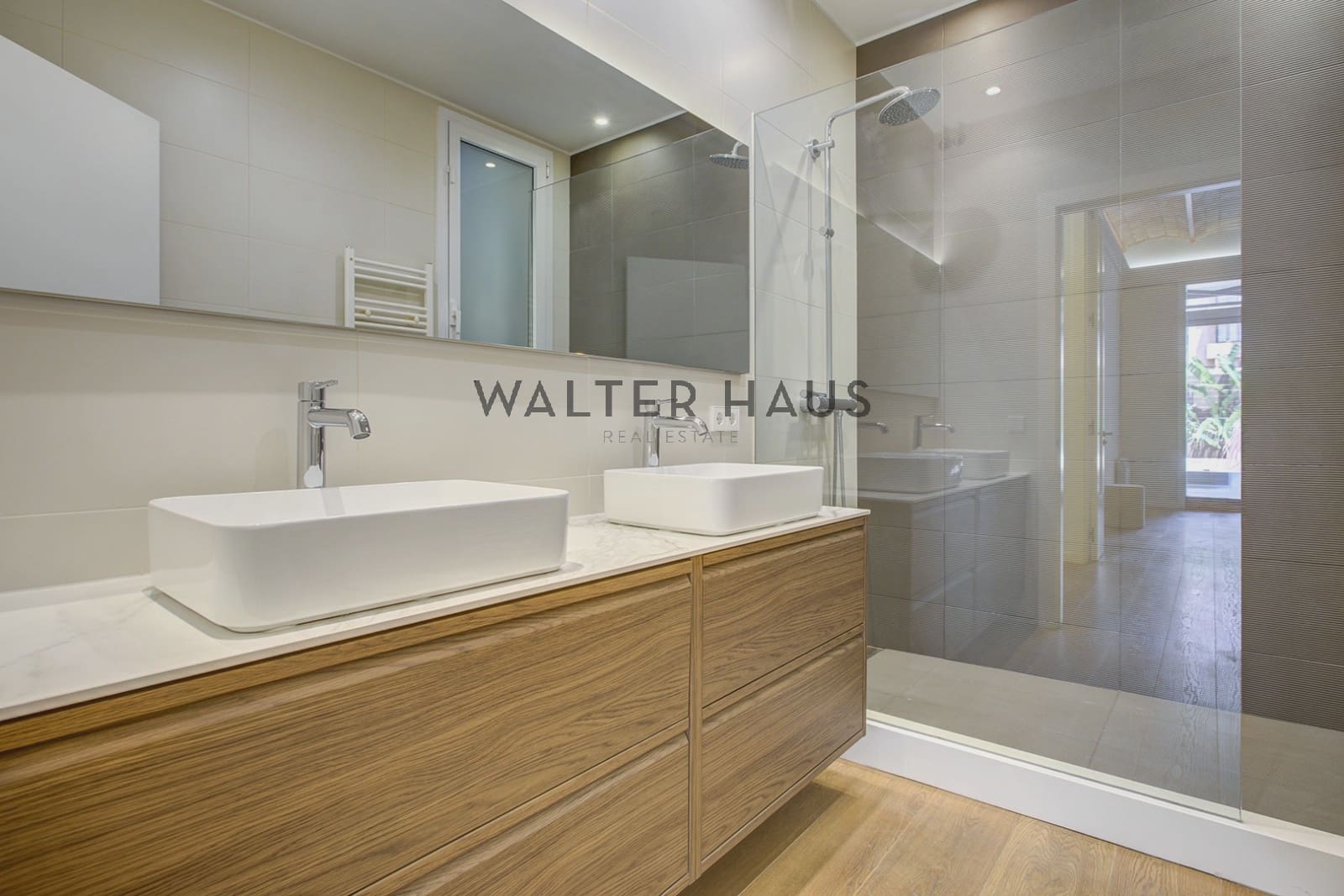 Piso de 3 habitaciones en Barcelona ciudad en venta - 1.850.000 € (Ref: 9944457)