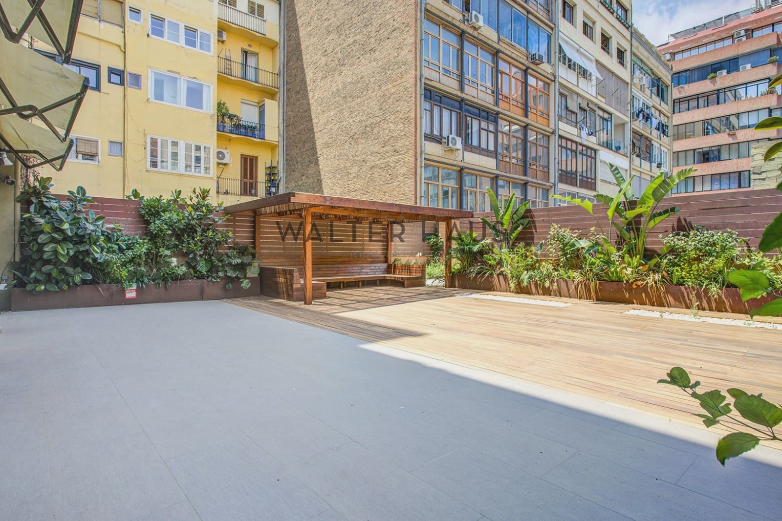 Piso de 3 habitaciones en Barcelona ciudad en venta - 1.850.000 € (Ref: 9944457)