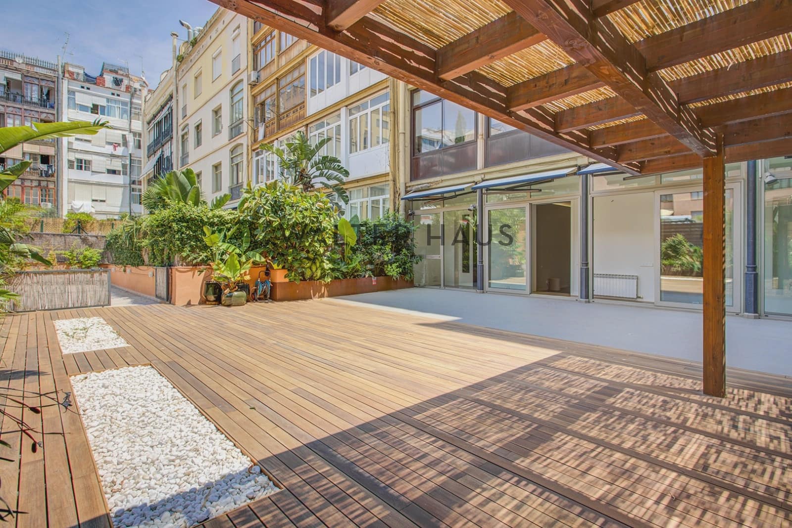 Piso de 3 habitaciones en Barcelona ciudad en venta - 1.850.000 € (Ref: 9944457)