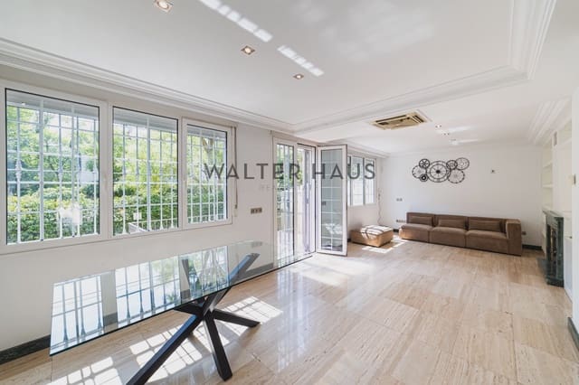 6 slaapkamer Villa te koop in Nueva España, Madrid stad - € 3.199.000 (Ref: 9946803)
