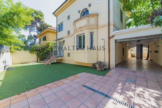 6 slaapkamer Villa te koop in Nueva España, Madrid stad - € 3.199.000 (Ref: 9946803)