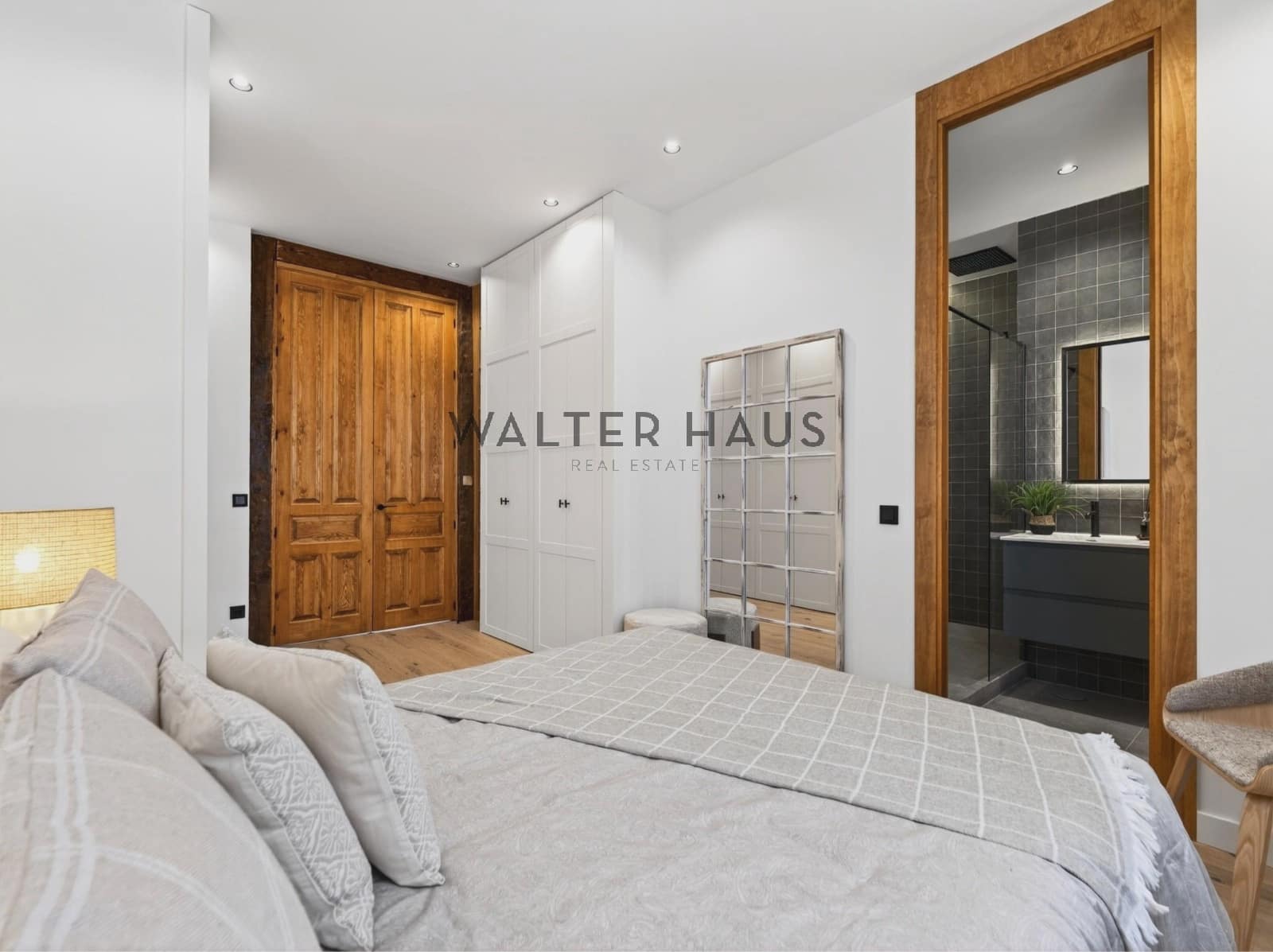 3 soveværelse Lejlighed til salg i Madrid by - € 1.095.000 (Ref: 9948398)