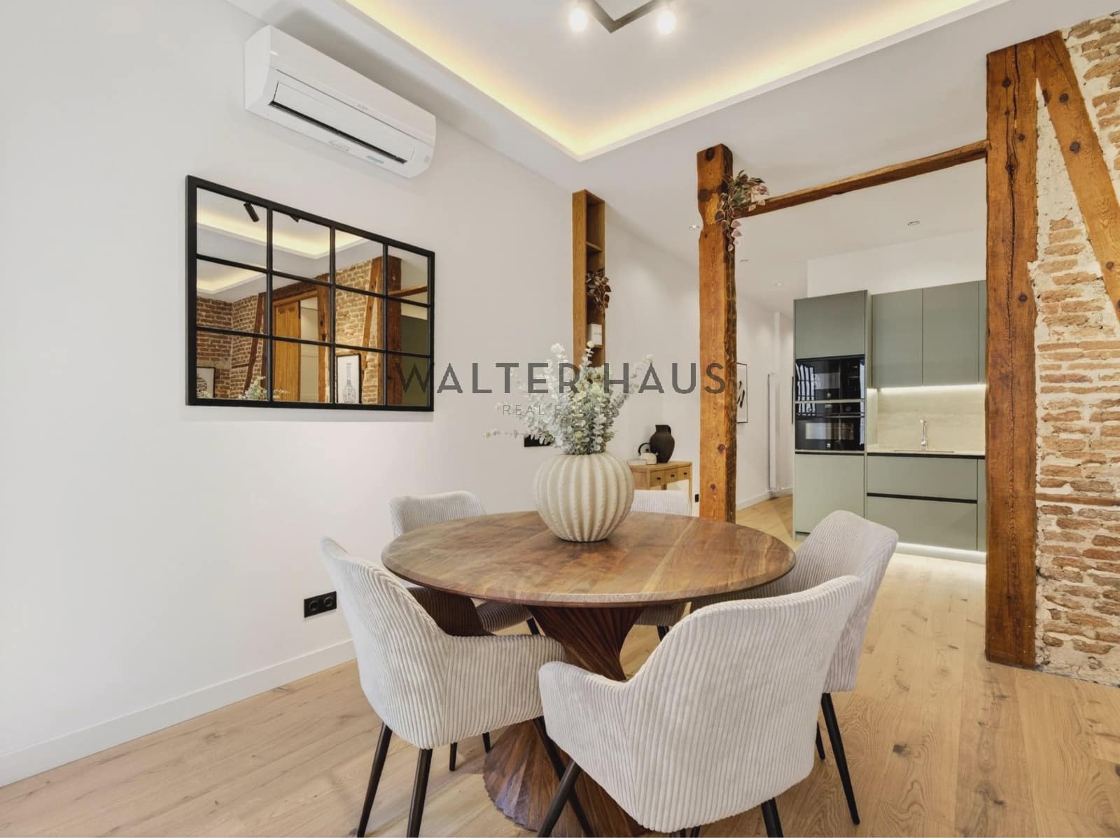 3 soveværelse Lejlighed til salg i Madrid by - € 1.095.000 (Ref: 9948398)