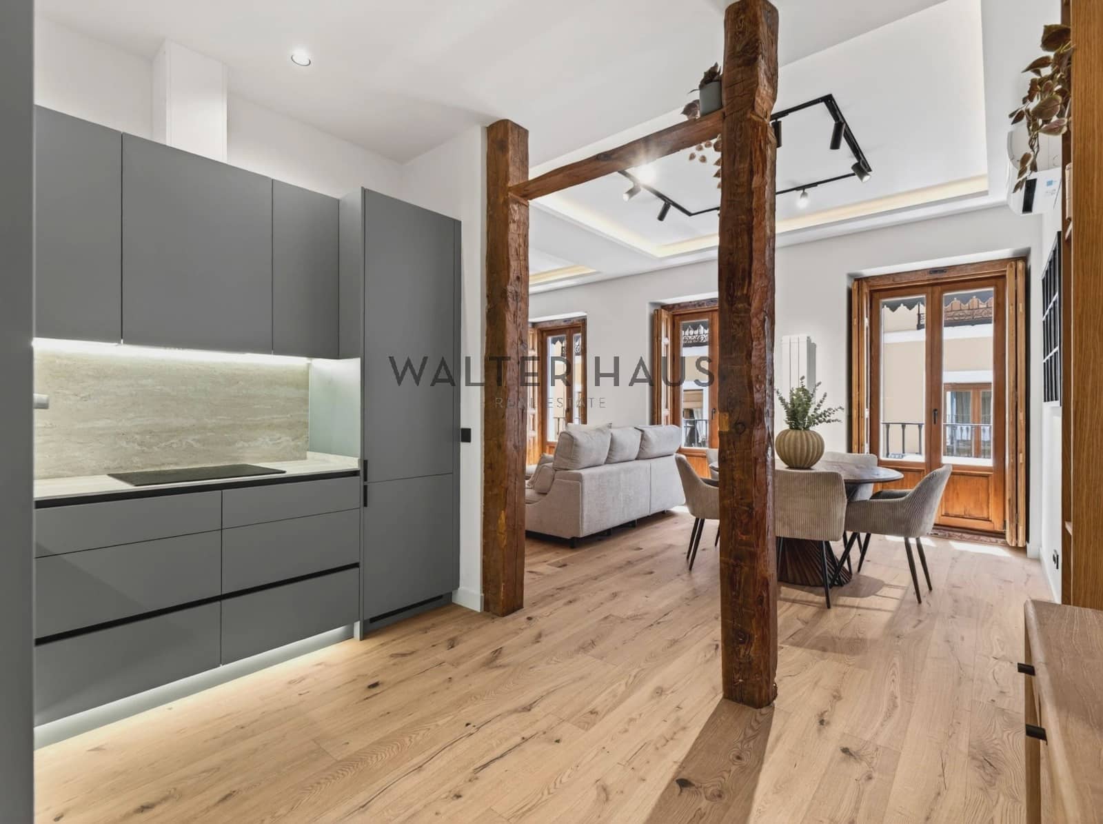 3 soveværelse Lejlighed til salg i Madrid by - € 1.095.000 (Ref: 9948398)