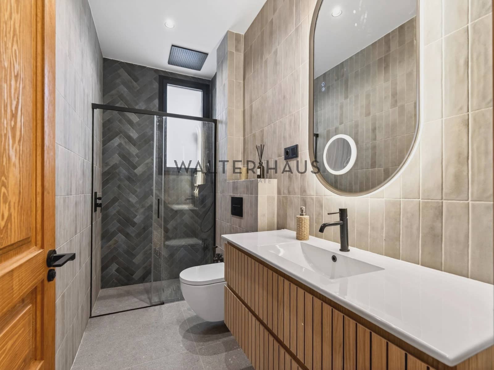 3 soveværelse Lejlighed til salg i Madrid by - € 1.095.000 (Ref: 9948398)