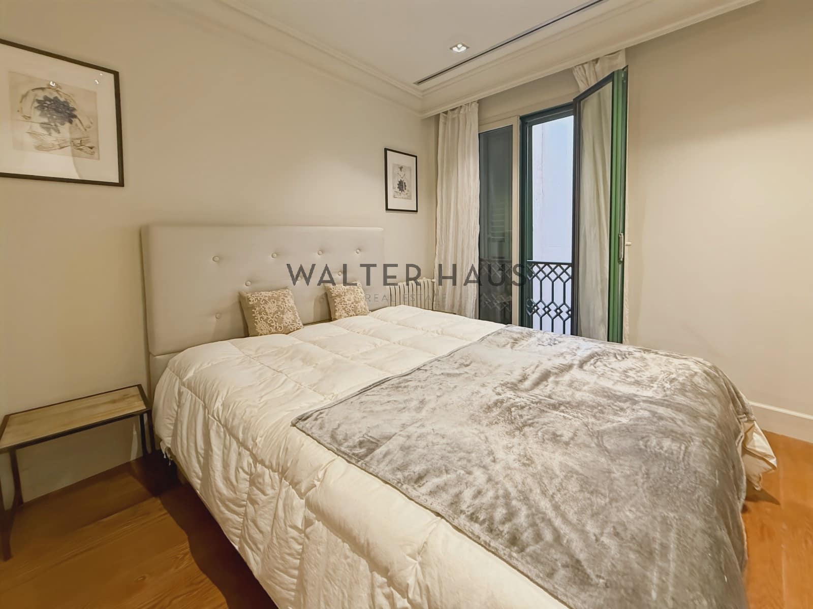4 quarto Apartamento para arrendar em Barcelona cidade - 7 000 € (Ref: 9948576)
