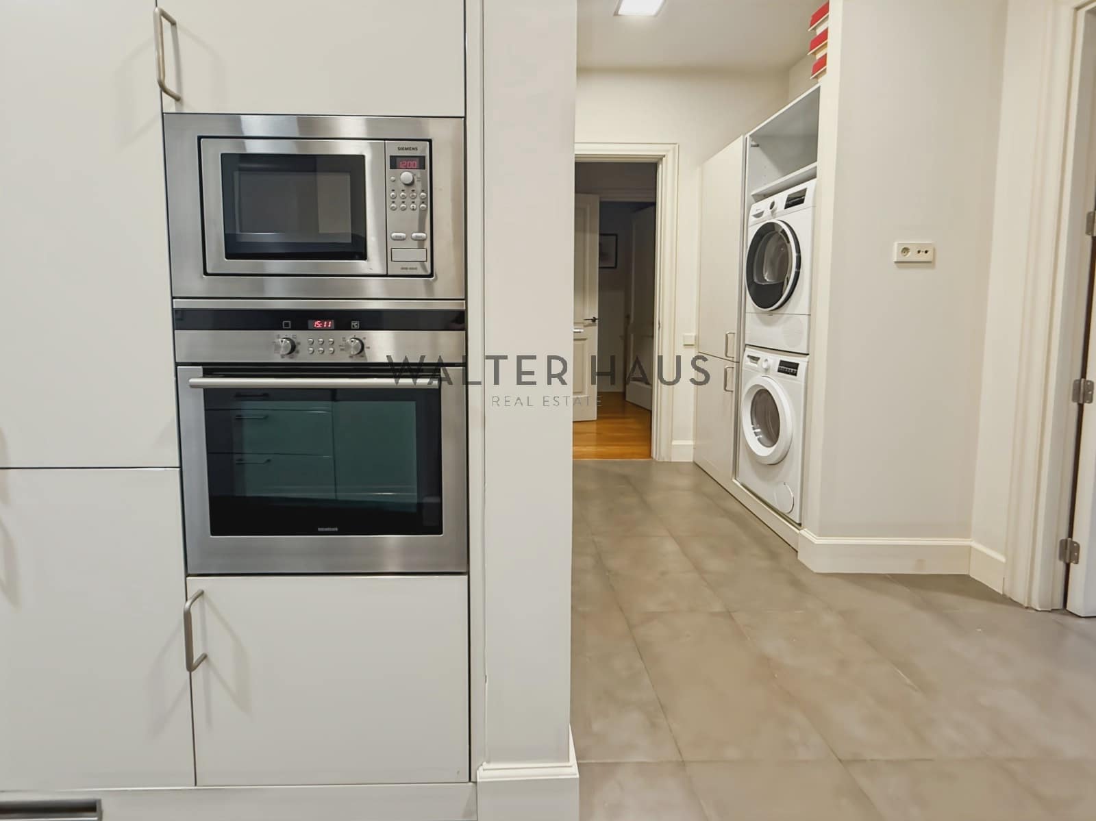 4 quarto Apartamento para arrendar em Barcelona cidade - 7 000 € (Ref: 9948576)