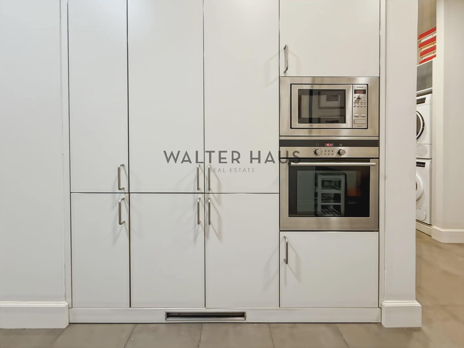 4 quarto Apartamento para arrendar em Barcelona cidade - 7 000 € (Ref: 9948576)