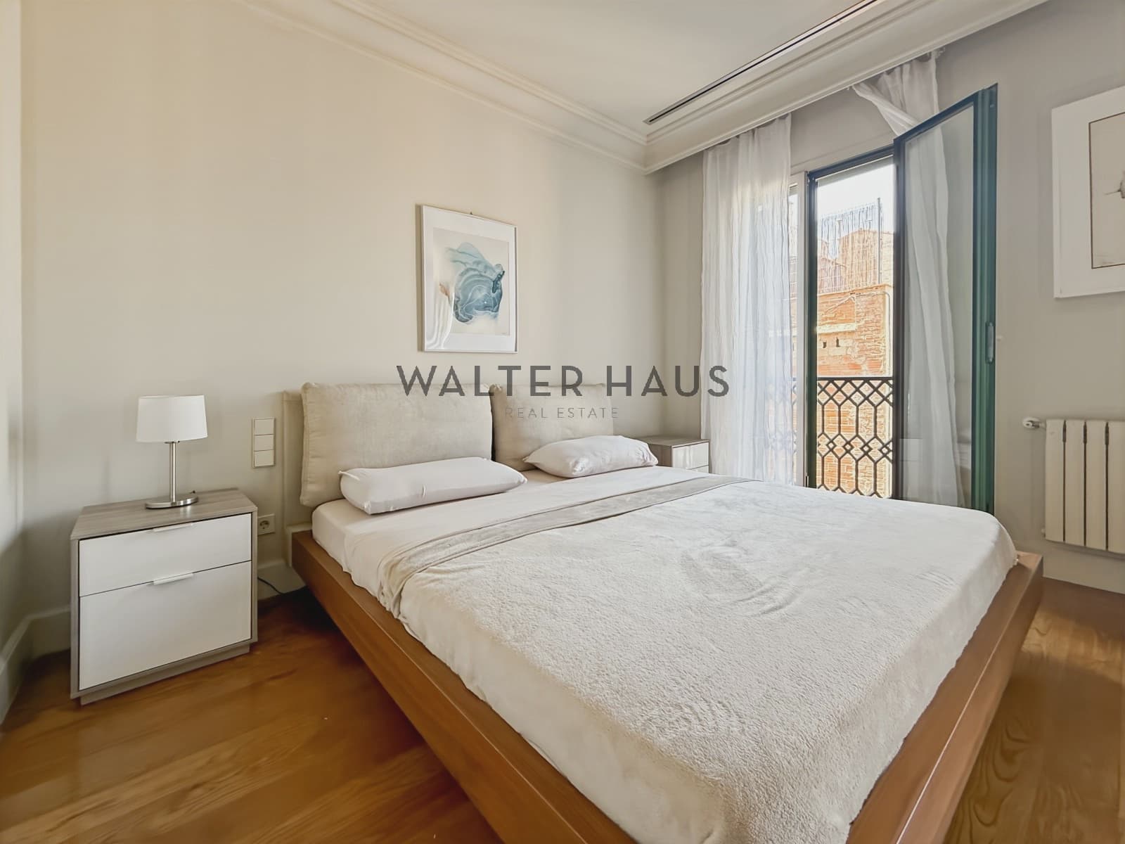 4 quarto Apartamento para arrendar em Barcelona cidade - 7 000 € (Ref: 9948576)