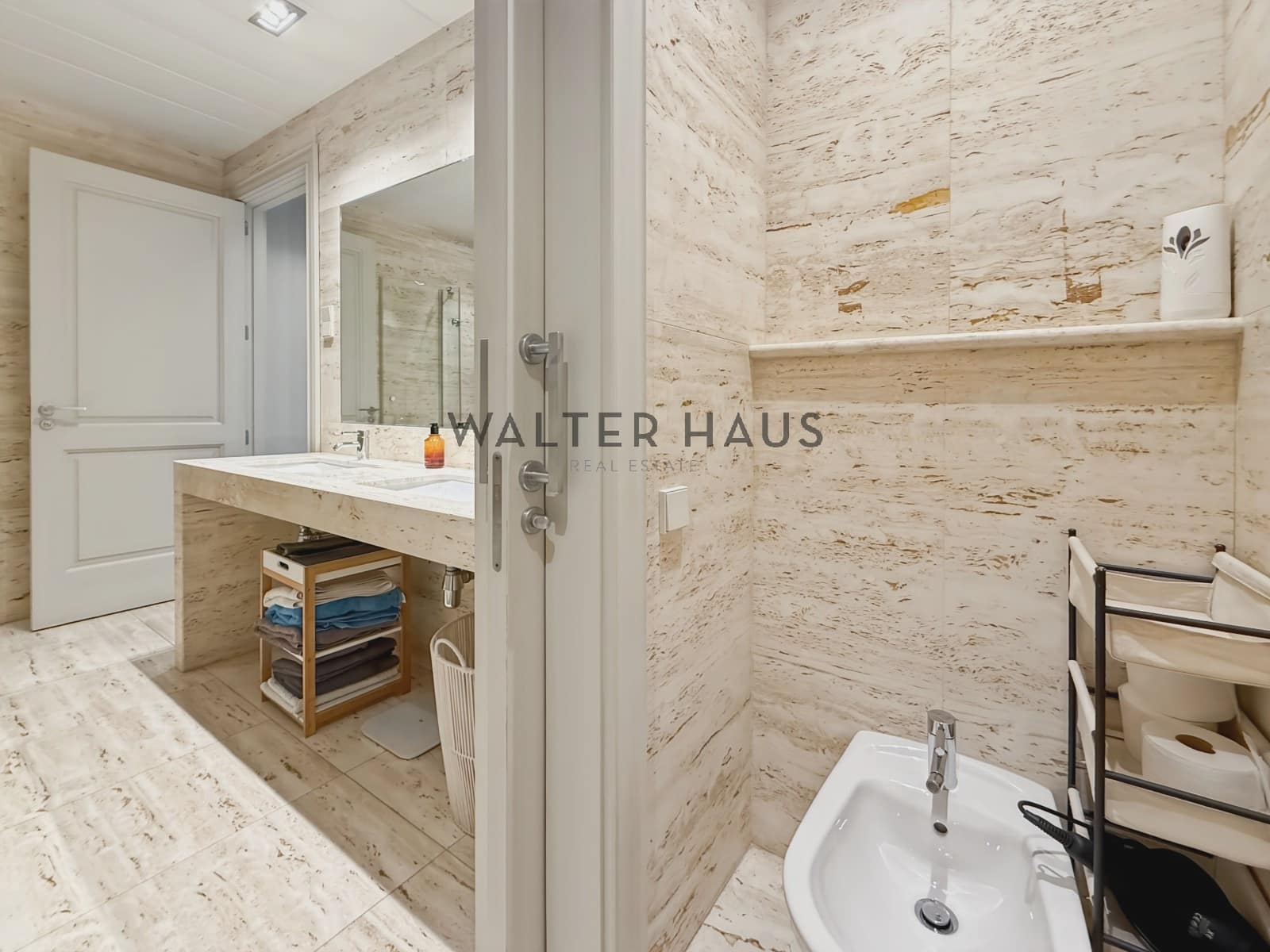 4 quarto Apartamento para arrendar em Barcelona cidade - 7 000 € (Ref: 9948576)