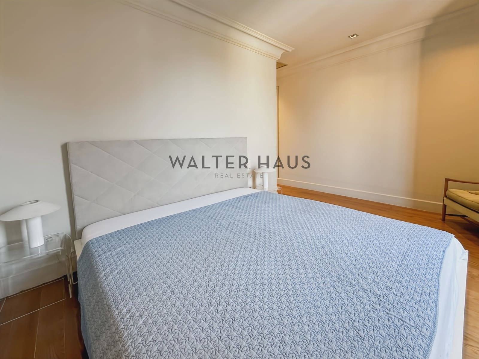 4 quarto Apartamento para arrendar em Barcelona cidade - 7 000 € (Ref: 9948576)