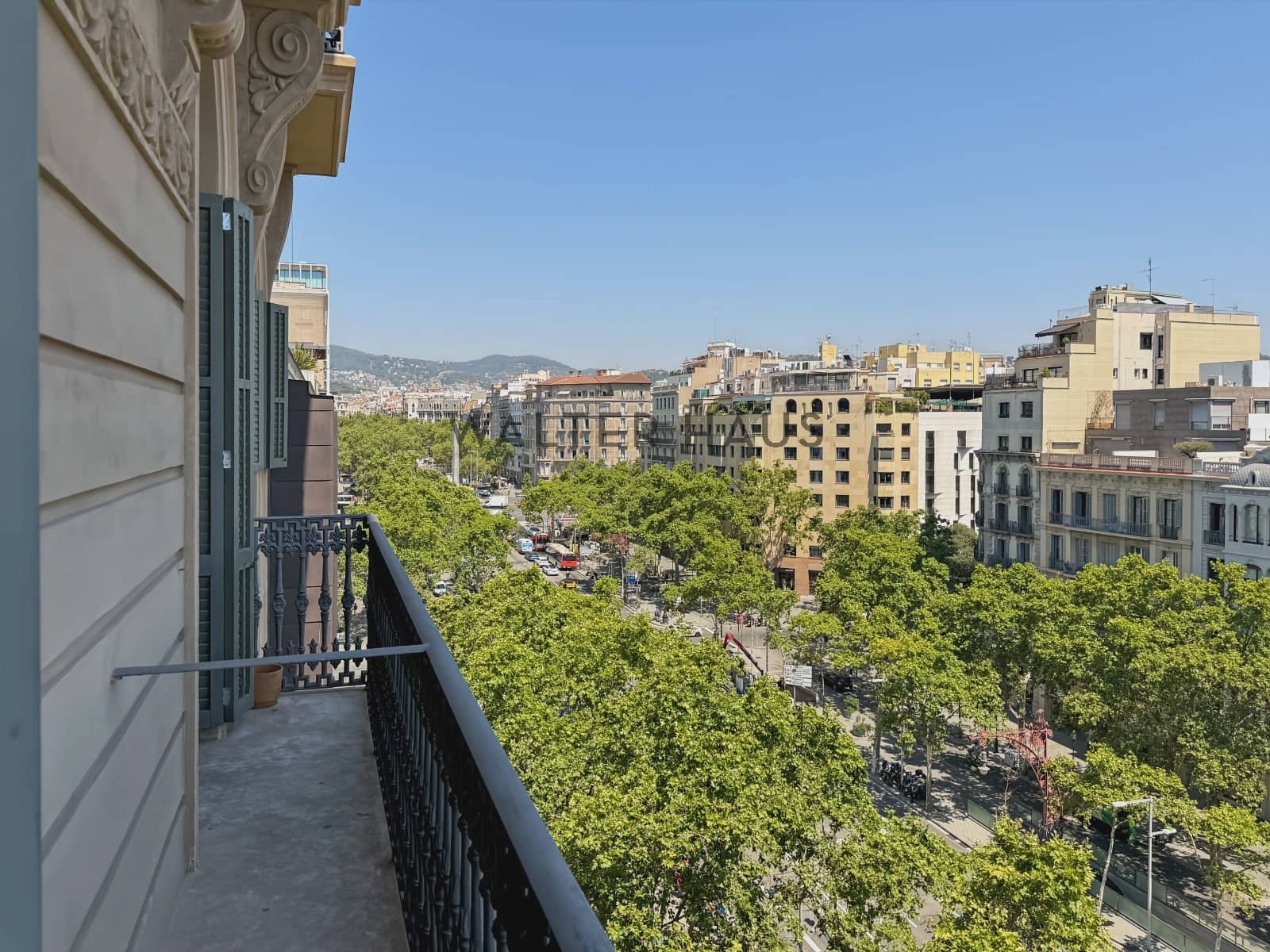 4 quarto Apartamento para arrendar em Barcelona cidade - 7 000 € (Ref: 9948576)