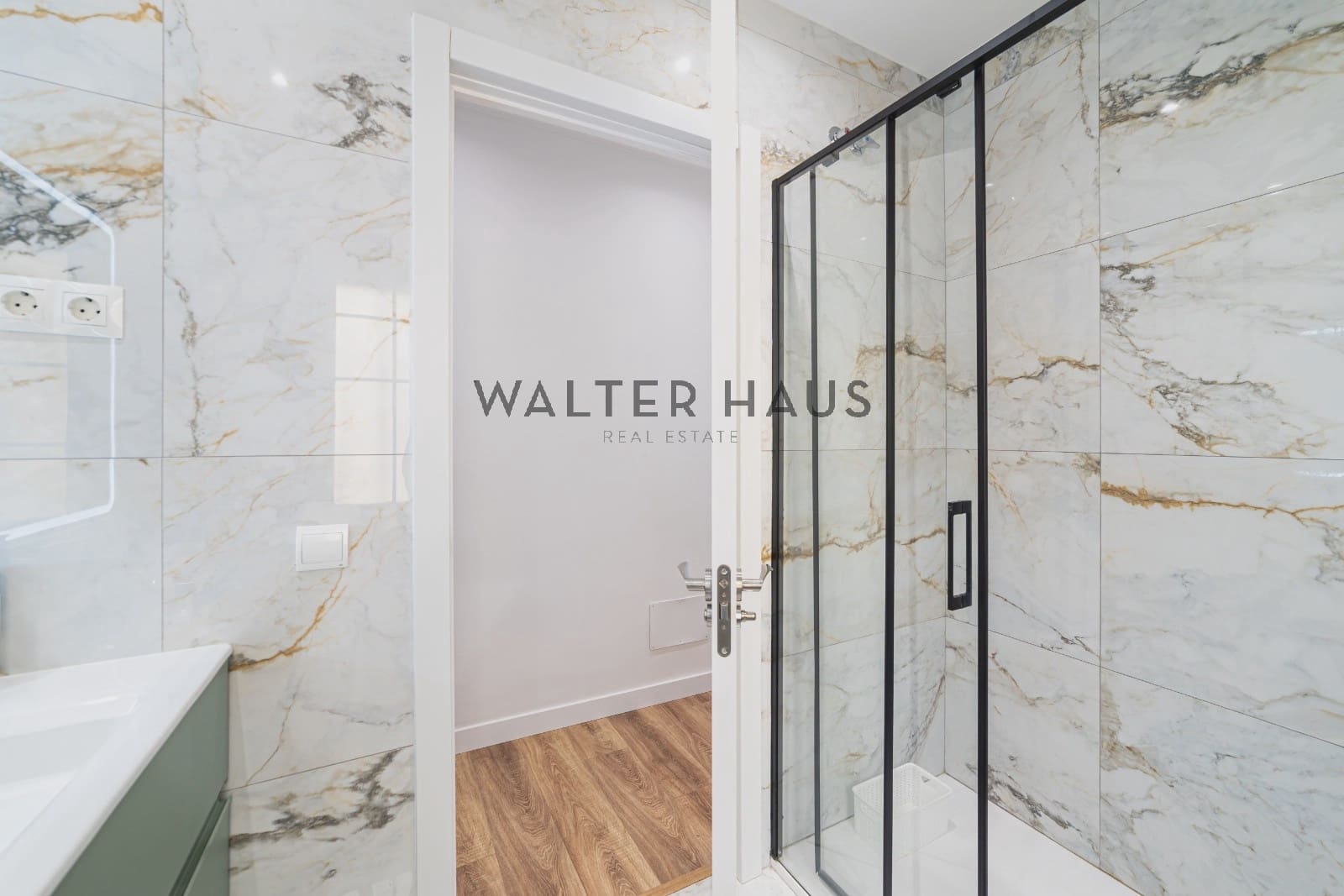3 sovrum Lägenhet att hyra i Madrid stad - 2 800 € (Ref: 9950360)