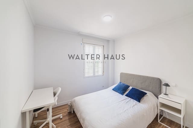 3 sovrum Lägenhet att hyra i Pacífico, Madrid stad - 2 800 € (Ref: 9950360)