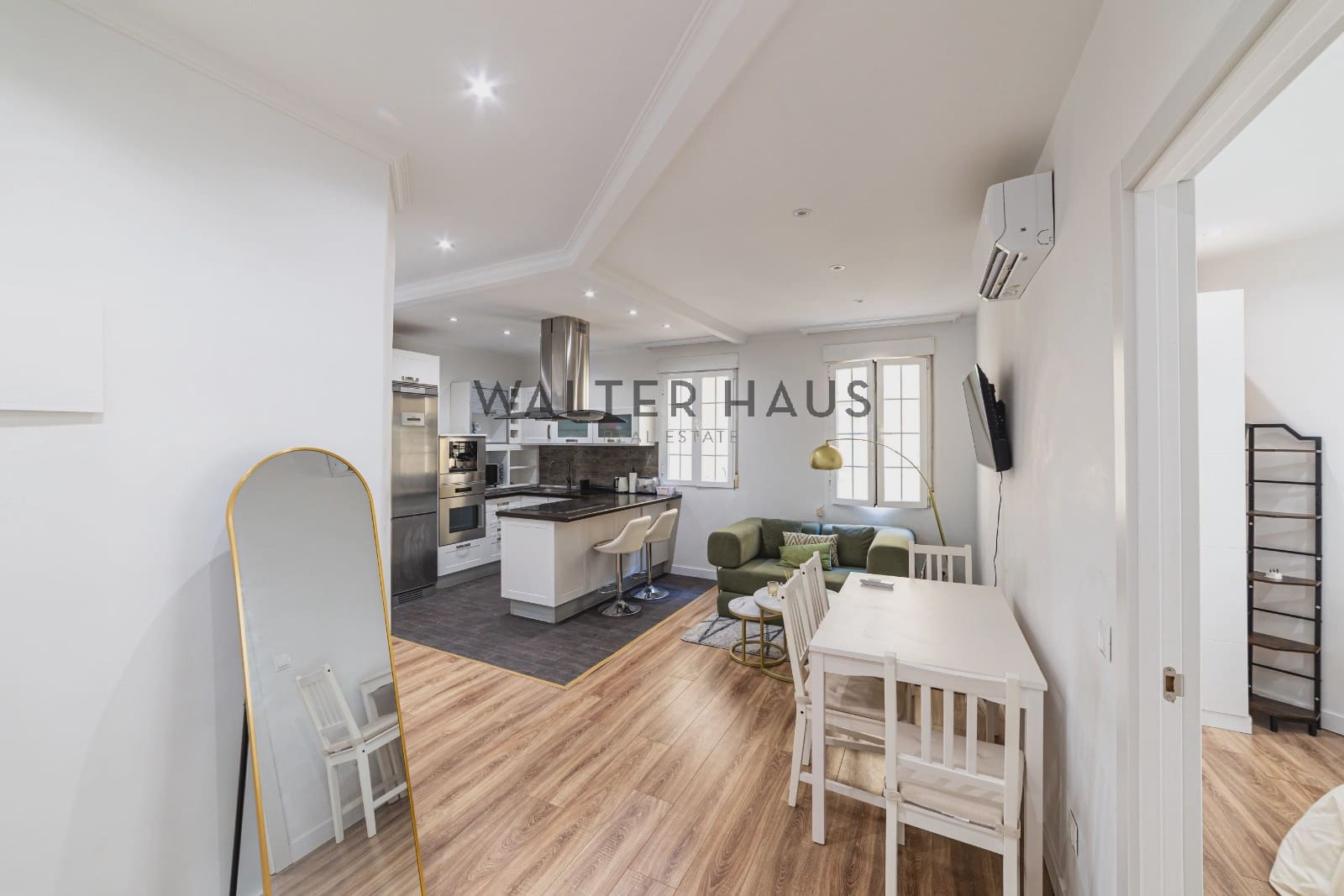3 sovrum Lägenhet att hyra i Madrid stad - 2 800 € (Ref: 9950360)