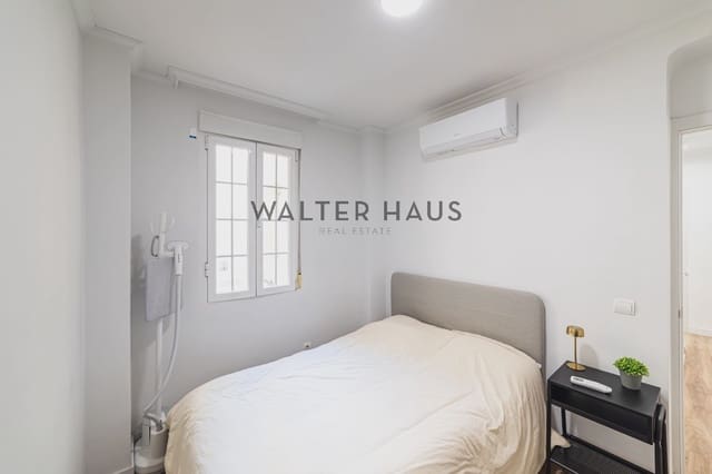 3 sovrum Lägenhet att hyra i Pacífico, Madrid stad - 2 800 € (Ref: 9950360)
