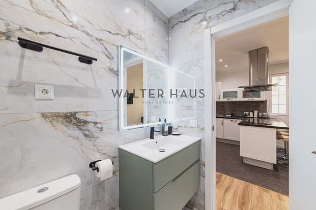 3 sovrum Lägenhet att hyra i Pacífico, Madrid stad - 2 800 € (Ref: 9950360)