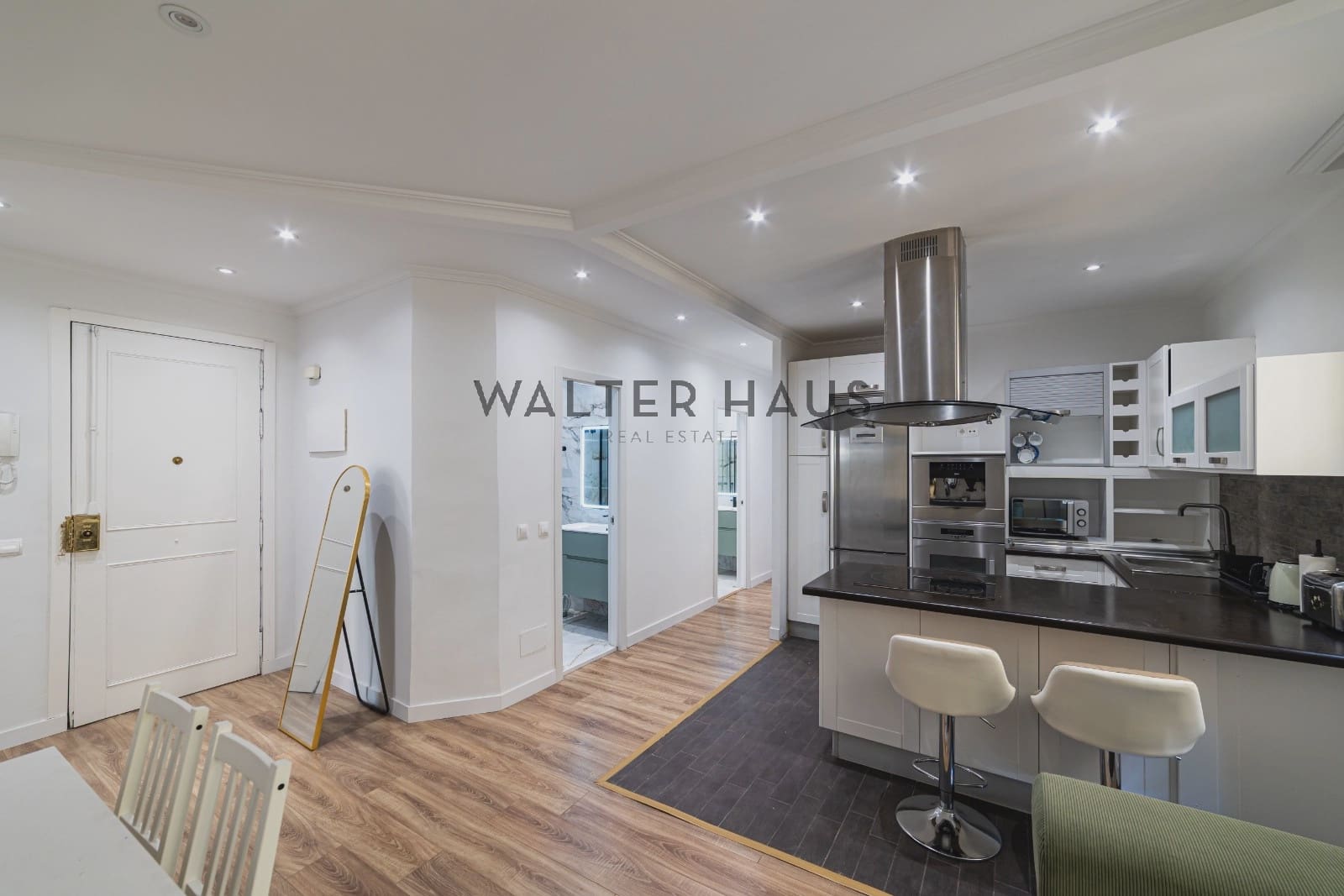 3 sovrum Lägenhet att hyra i Madrid stad - 2 800 € (Ref: 9950360)