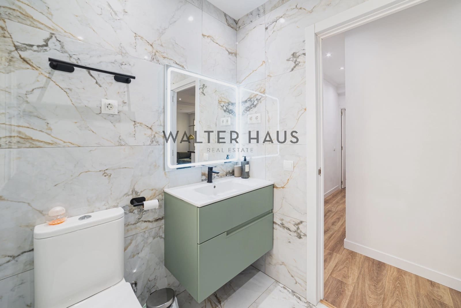 3 sovrum Lägenhet att hyra i Madrid stad - 2 800 € (Ref: 9950360)