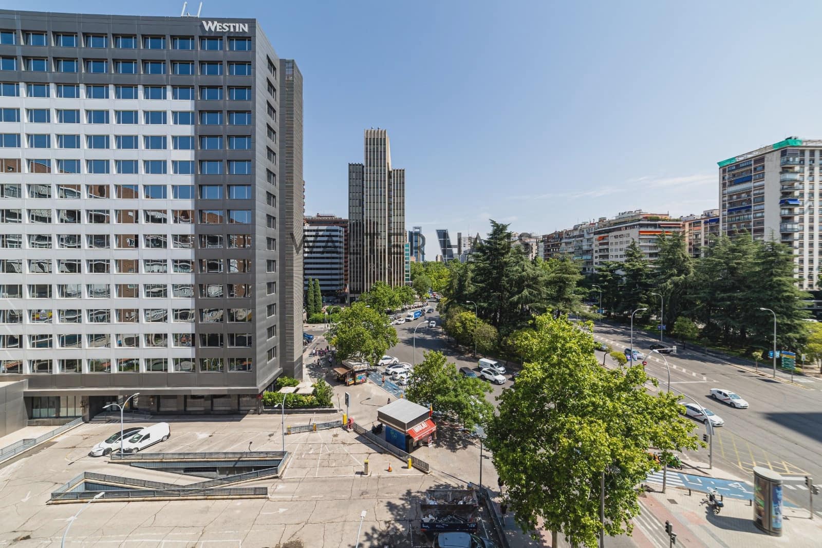 5 bedroom Flat for sale in Madrid city - € 1,850,000 (Ref: 9950759)