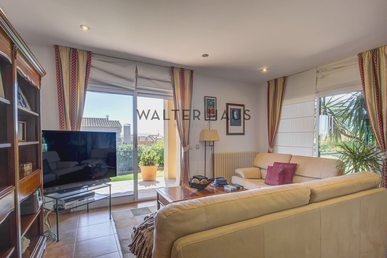 5 bedroom Villa for sale in Mont-ras - € 1,500,000 (Ref: 9956071)