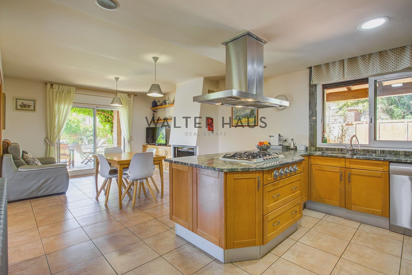 5 bedroom Villa for sale in Mont-ras - € 1,500,000 (Ref: 9956071)