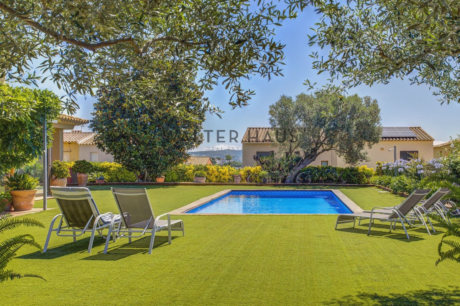 5 bedroom Villa for sale in Mont-ras - € 1,500,000 (Ref: 9956071)